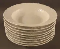 KPM 9 assiettes à soupe modèle Neuosier, 2e moitié du 20e s., allemand