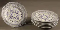 Six assiettes décoratives à bord ajouré, motif immortelles, début du 20e s., allemand