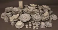 麦秆花装饰瓷器一批,历史主义至50年代