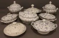 Huit terrines motif immortelle, historicisme vers 1900