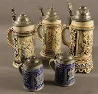 Cinq chopes à bière historicistes avant 1900, allemandes
