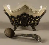 Zilveren historicistische suikerpot met glazen inzet, Midden-Duitsland ca. 1860-80