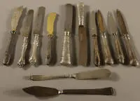 Couteaux de service de diverses époques, allemands vers 1880-1920