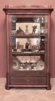 Vitrina Biedermeier hacia 1830-40, sur de Alemania