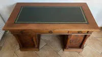 Neogotisch bureau, Noord-Duitsland circa 1900-1910
