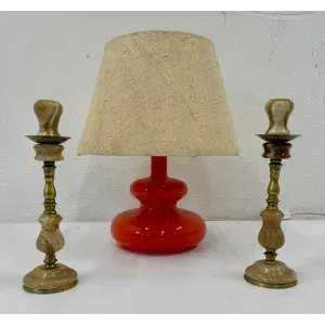 2 lysestager 40 cm og bordlampe