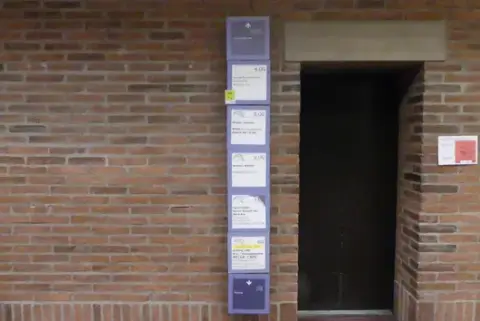 7 panouri informative de perete/indicatoare de încăperi cu câmpuri glisante, albastre