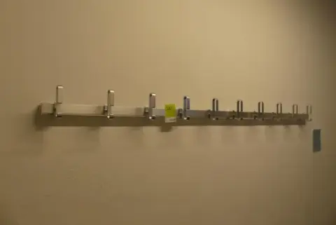 Væggarderobe/krogskinne, aluminium