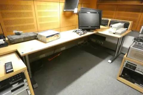 Parti masa ve büfe, içeriksiz