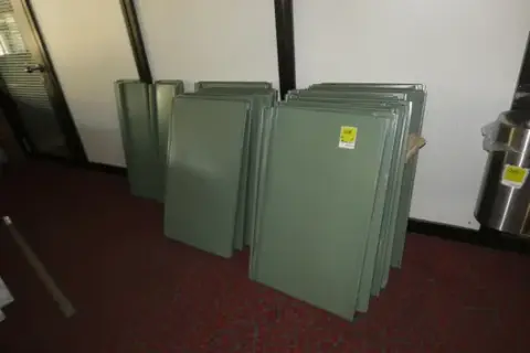 金属货架部件一批