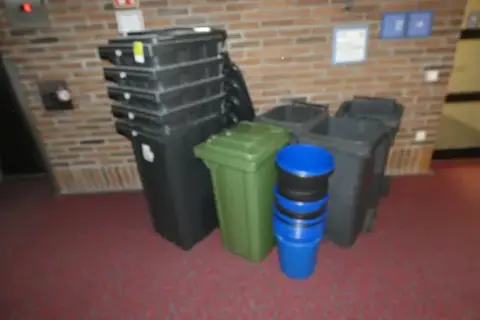 9 x bidone della spazzatura, vari