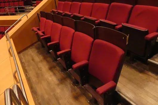 6x teater-/salstoler, polstrede klappseter