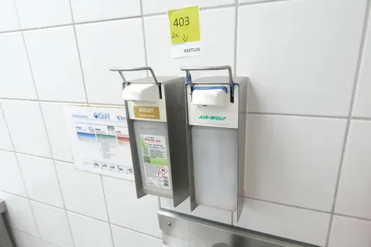 عدد 2 موزع للنظافة