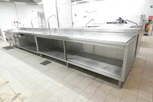 Ruostumaton terästyöpöytä/erilaisia moduuleja