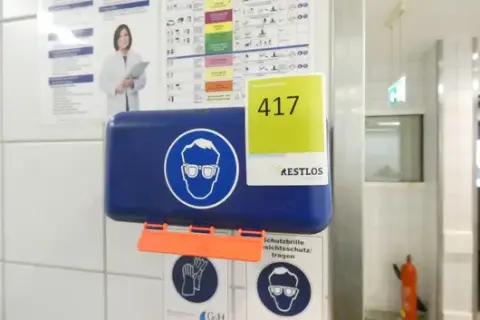 Suojalasien säilytyslaatikko, sininen