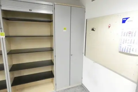 Armadio, senza contenuto