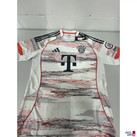 V25/26 - Футболка FC Bayern München, розмір XL