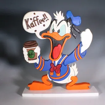 منحوتة مصنوعة يدويًا، ''Donald Duck''، مطلية، قطعة فريدة.