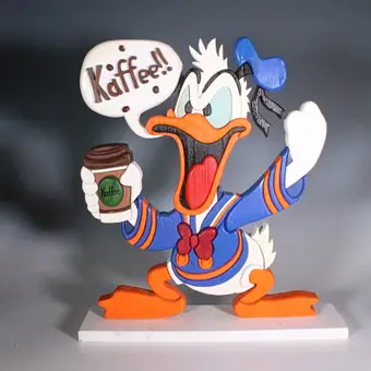 منحوتة مصنوعة يدويًا، ''Donald Duck''، مطلية، قطعة فريدة.