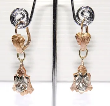 耳环 金 钻石 0.30 ct. 750/18K 双色 长40mm 8.0g。