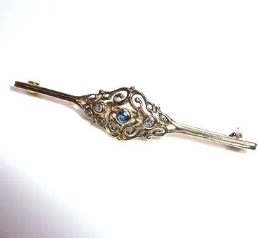 Stab-Brosche 333 Gold Saphir Diamanten.