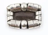 复古银胸针，William Spratling，墨西哥，中央为石化木，总重约45.8克，5.5 x 4.5厘米