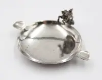 Liten askebeger med liten hesteskulptur, alpacca, eldre, ca. D-6cm
