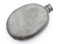 Antická placatá láhev, cín, poškozená, d 13,5 cm