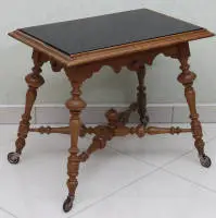 Столик історизму близько 1880 р., північнонімецький