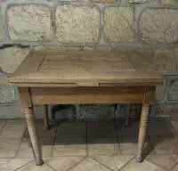 Table à manger historiciste du tournant du siècle, nord-allemande vers 1910
