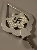 国家社会主义体育联盟NSRL旗杆尖