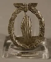 Insigne de guerre allemand pour les unités de dragueurs de mines, de chasse aux sous-marins et de sécurité, Reich allemand 1933-45