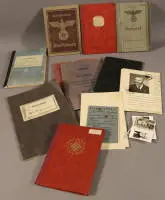 Documents d'un couple de l'époque impériale à la Seconde Guerre mondiale