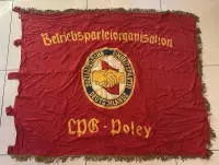 SED-bannere samt flagg, DDR 1949-1989