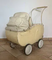 Cochecito combinado para muñecas de los años 50-60 del siglo XX, RDA