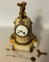 Pendule de table française, historicisme vers 1880