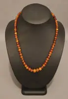 Collier de dame en ambre butterscotch de Königsberg des années 1920