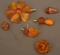 Broche d'ambre de Königsberg plus autres, années 1920-1930