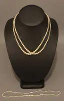 Collier de perles de jeune fille plus collier de perles, début du 20e s.