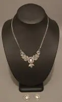 Magnifique collier de dame avec boucles d'oreilles, 2e moitié du 20e s., allemand