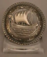 Große Brosche mit Wikinger Schiff, 20-30er Jahre, norddeutsch