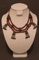Bijou ethnique, argent et perles rouges, Orient