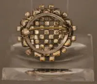 Broche grenat, historicisme avant 1900, Bohême