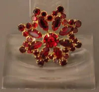 Broche grenat, historicisme avant 1900, Bohême