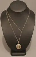 Collier en argent historiciste avec médaillon, Empire allemand avant 1900