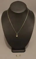 Catena d'oro più orecchini, anni 70-80 del XX sec., tedeschi