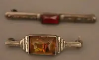 Deux broches Art déco en ambre, historicisme avant 1900, allemandes