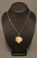 Chaîne historiciste avec pendentif rose, Empire allemand vers 1880