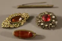 Quatre broches différentes, début du 20e s., allemandes