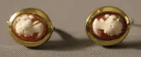 Boucles d'oreilles camée en or, seconde moitié du 20e s., allemandes